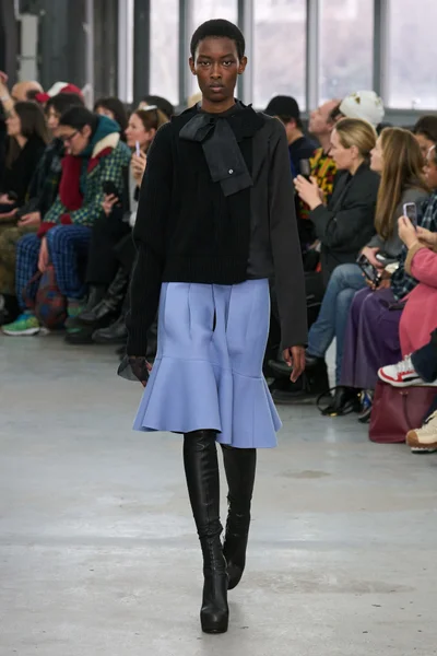 Look 12